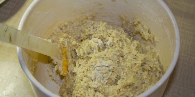 диетическая шарлотка из геркулеса с яблоками