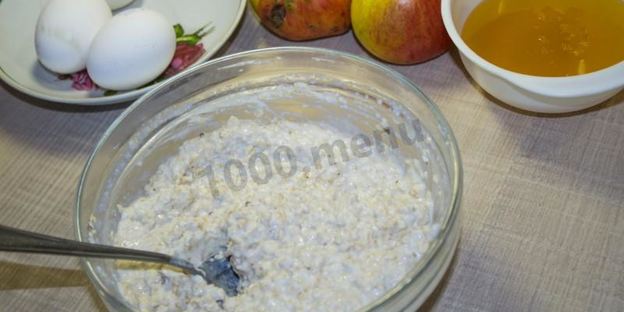диетическая шарлотка из геркулеса с яблоками