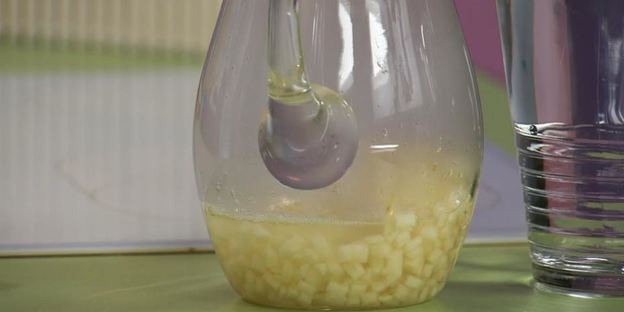 грушевая шарлотка и домашний лимонад