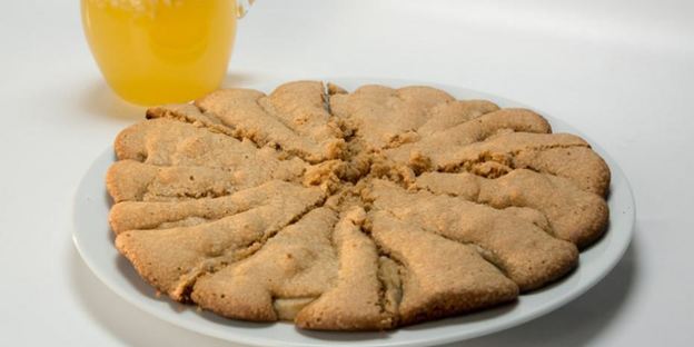 грушевая шарлотка и домашний лимонад