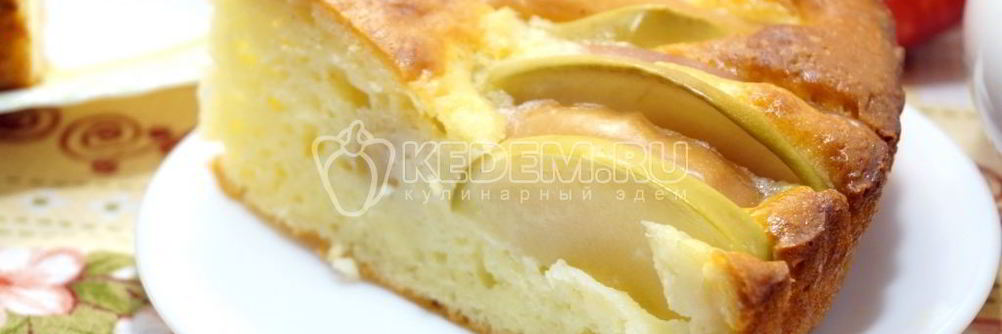 Шарлотка с творогом и яблоками