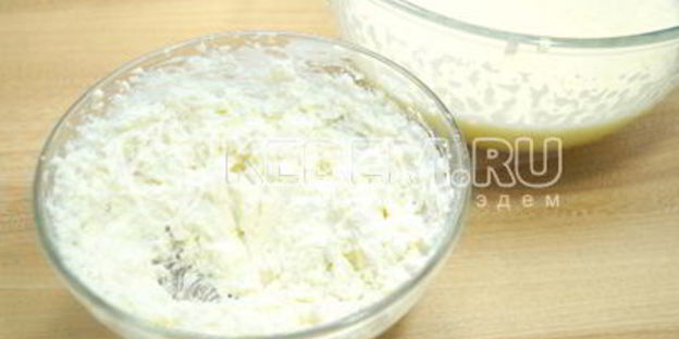 шарлотка с творогом и яблоками