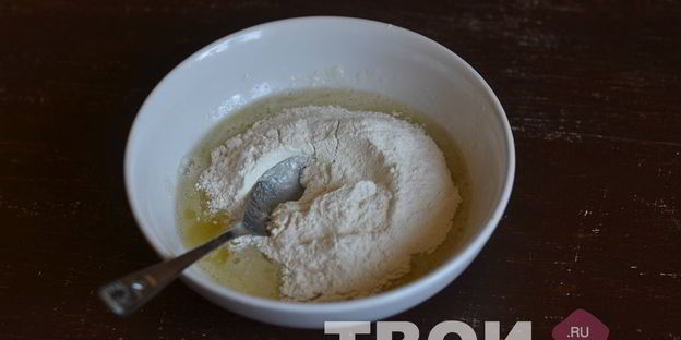 шарлотка с вишней