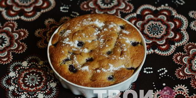 шарлотка с вишней