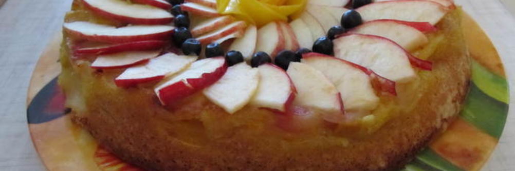 Шарлотка с яблоками и грушами