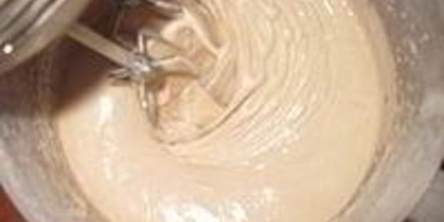 шарлотка с яблоками и карамелью