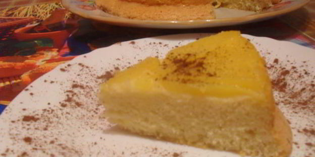 шарлотка со свежим ананасом