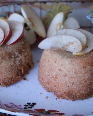 Яблочные шарлотки