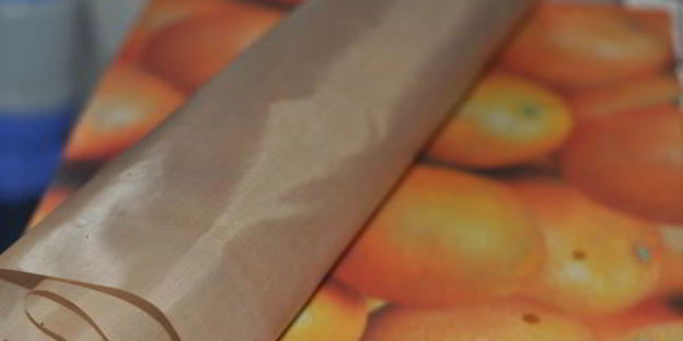 шоколадно-вишневый рулет