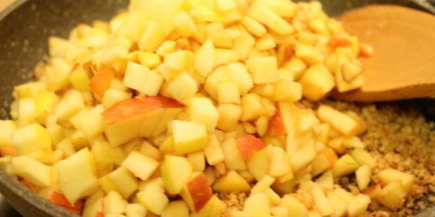 штрудель с яблоками