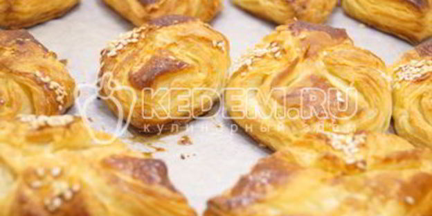 слойки аппетитные