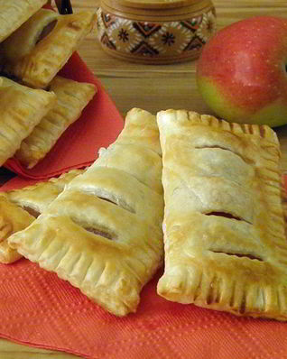 Слойки из слоеного бездрожжевого теста