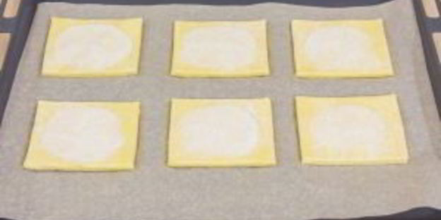 слойки с ананасами