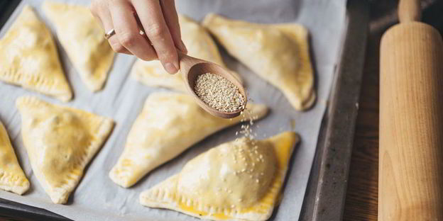 слойки с фетой и шпинатом