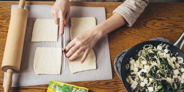 слойки с фетой и шпинатом