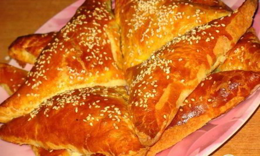 Рецепт слоек с сыром и копченой курицей