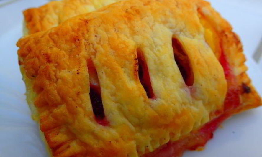 Рецепт слоек с творогом и вишней