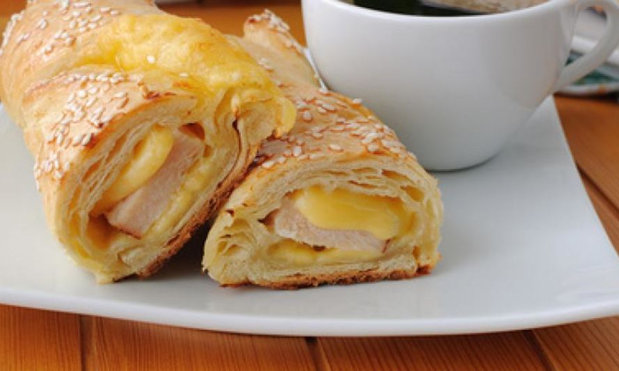 Рецепт слоек с ветчиной и сыром