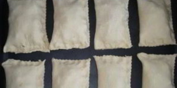 слойки с яблоками из слоеного теста