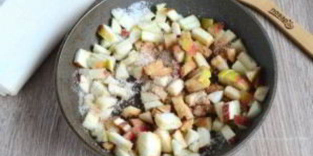 сочные слойки с яблоками