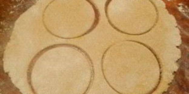 диетические сочни с фруктовой начинкой