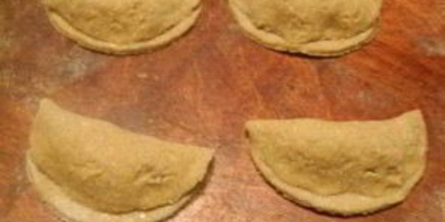 диетические сочни с фруктовой начинкой