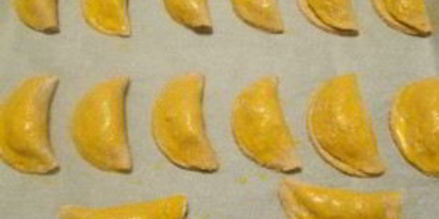 диетические сочни с фруктовой начинкой