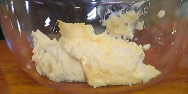 лимонные сырники с соусом из маскарпоне