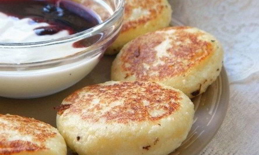 Рецепт полезных сырников с хлопьями