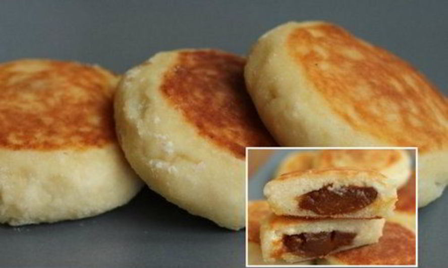 Рецепт сырников на манке с вареной сгущенкой