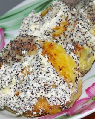 Сырники с изюмом и маковым соусом по-белорусски