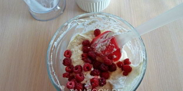 творожник с малиной