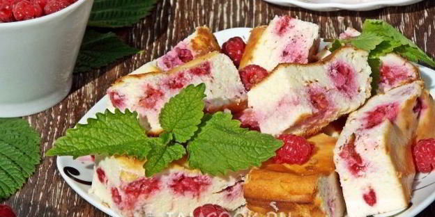 творожник с малиной