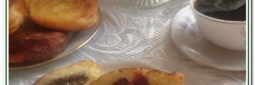 Ванильные сырники с шоколадом и вишней