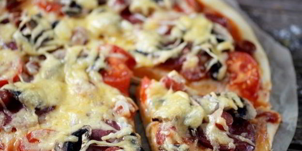 быстрое дрожжевое тесто для пиццы на воде