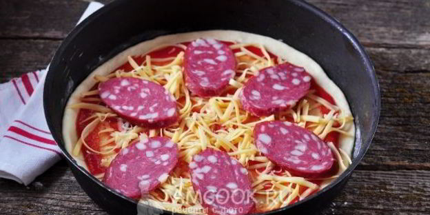 быстрое дрожжевое тесто для пиццы на воде