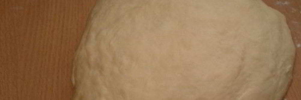 Дрожжевое тесто с творогом