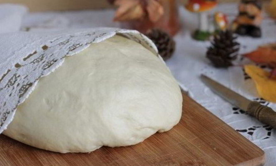 Рецепт нежнейшего теста для пирожков без масла и яиц