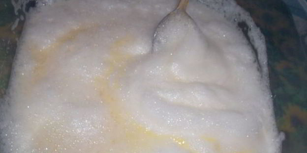 бисквит на йогурте со свежими персиками