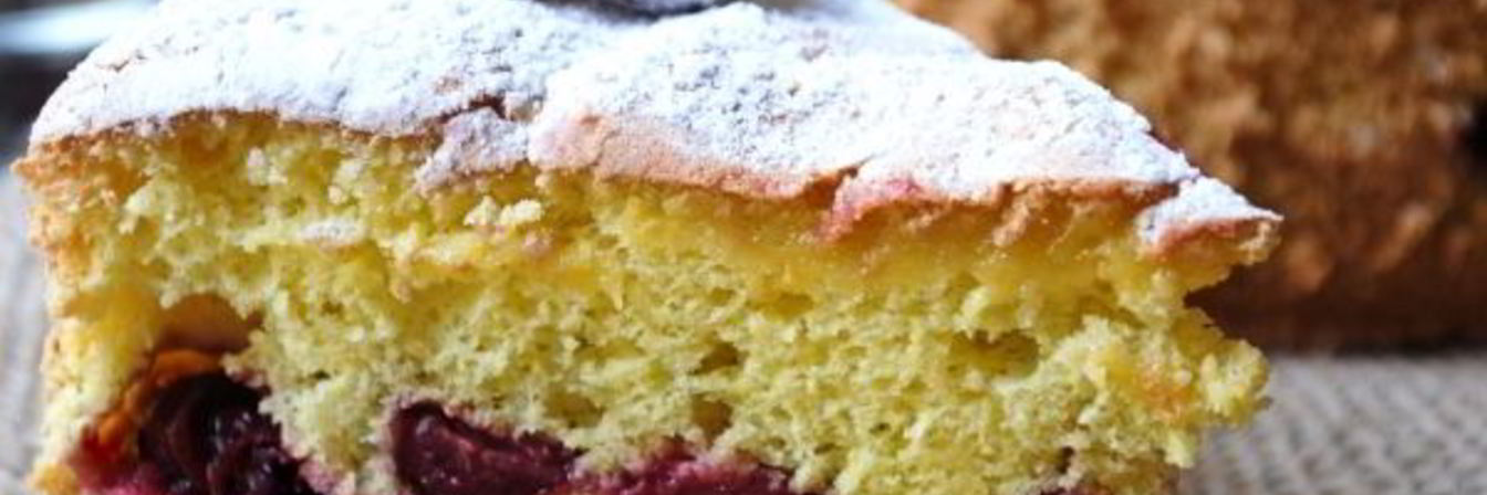 Бисквит с вишней