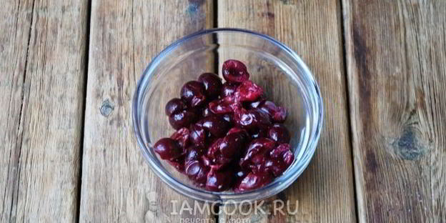 бисквит с вишней