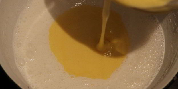 бисквит с яблоками