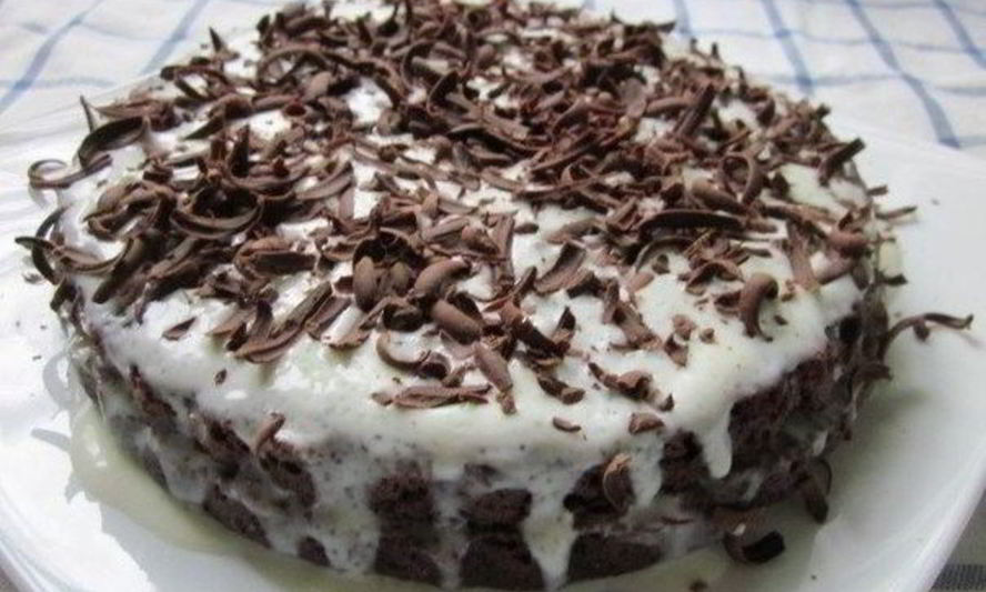 Рецепт быстрого шоколадного торта со сметанным кремом