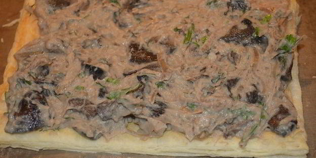 горячий наполеон с картофельно-грибным кремом