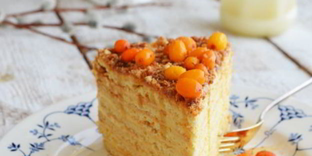 морковный медовик с облепиховым кремом