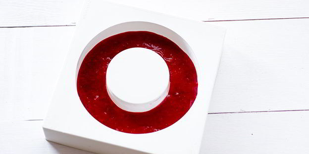 муссовый торт клубника-ваниль-базилик