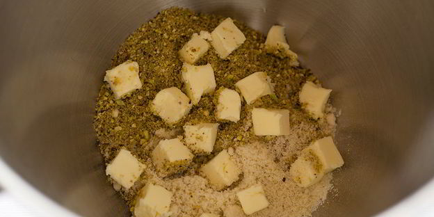 муссовый торт клубника-ваниль-базилик