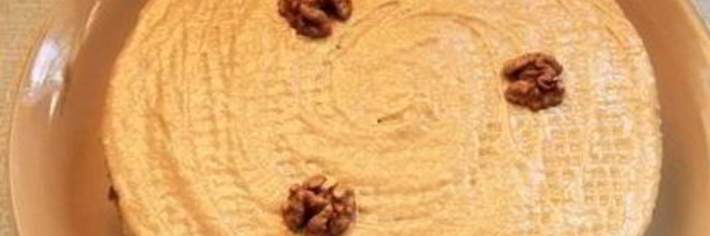 Шоколадный торт с вареной сгущенкой и грецкими орахами