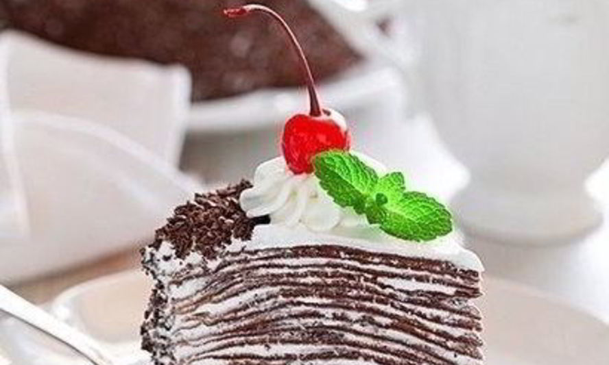 Рецепт торта из шоколадный блинчиков со сливочно-шоколадным кремом