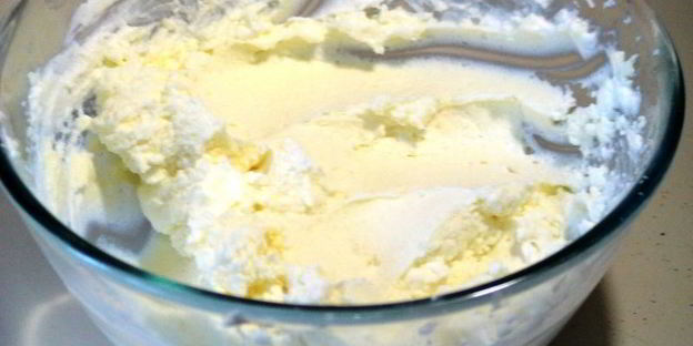 торт клубника на дереве